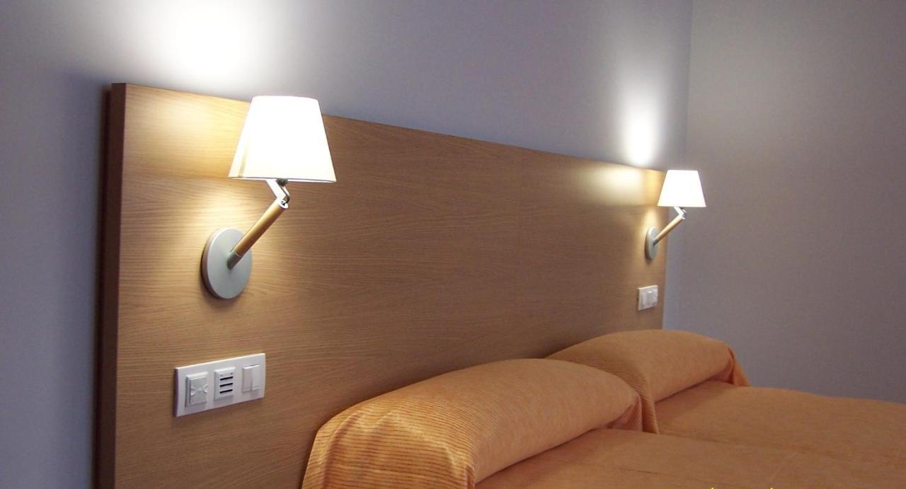 Hotel Windsor Santiago de Compostela Exterior foto